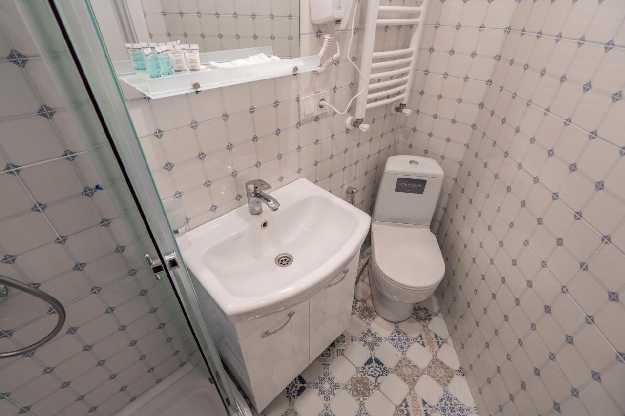 Mini Hotel On Aghmashenebeli Ave ティビリシ エクステリア 写真